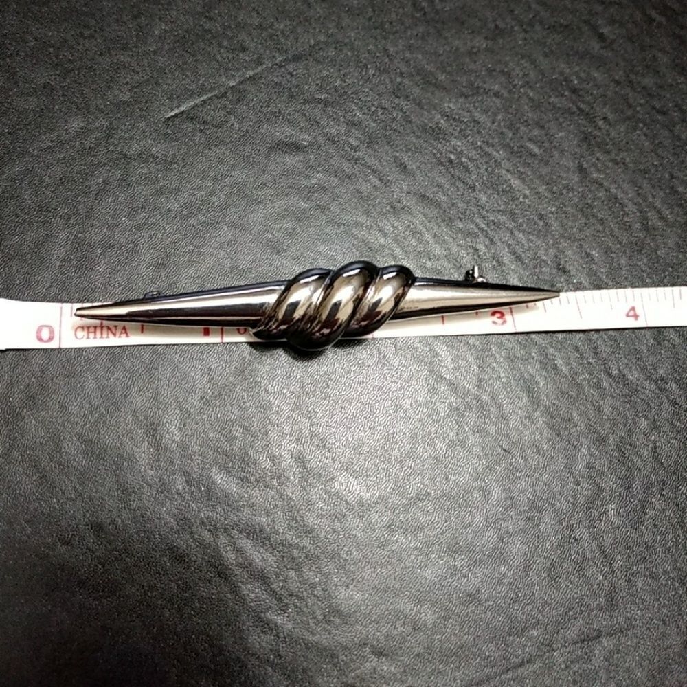 Silver tone long pointy pin brooch - Picture 6 of 7